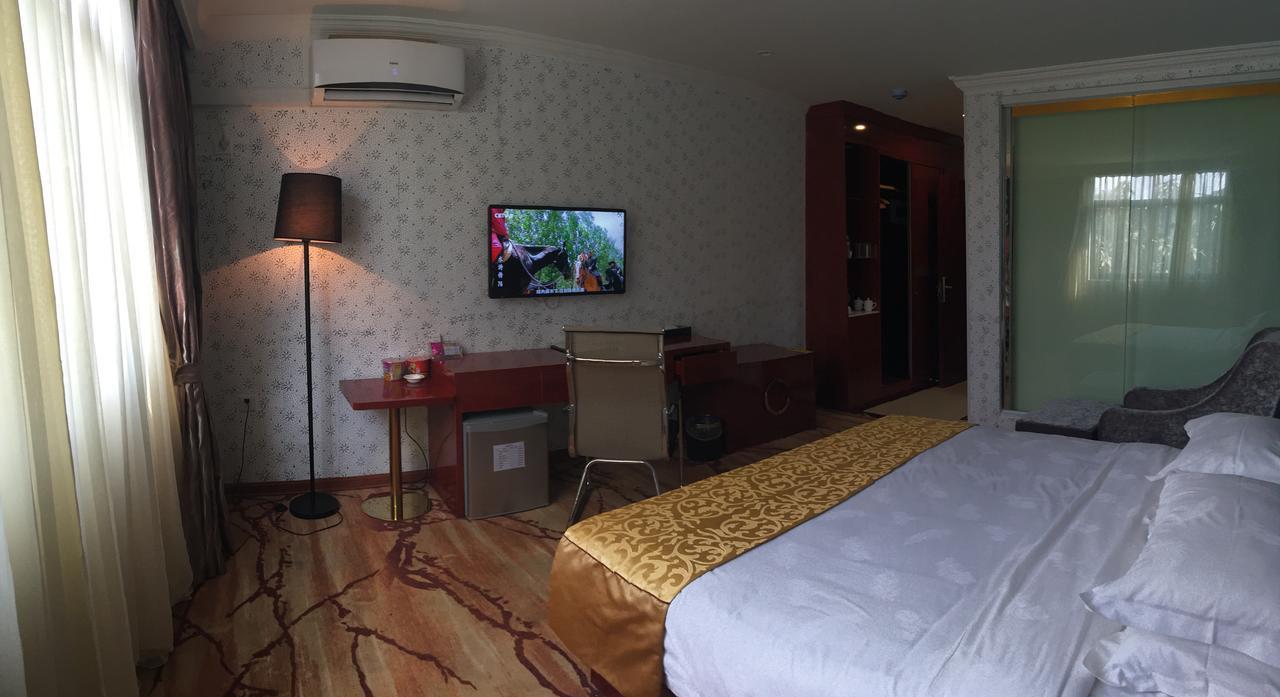 Apollo Hotel Yangon Exterior photo