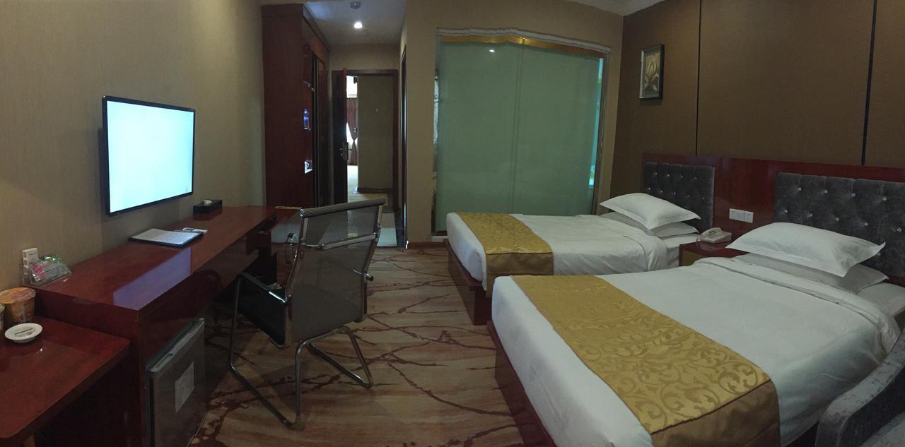 Apollo Hotel Yangon Exterior photo